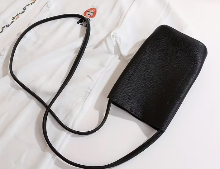 Mobile leather pouch handmade