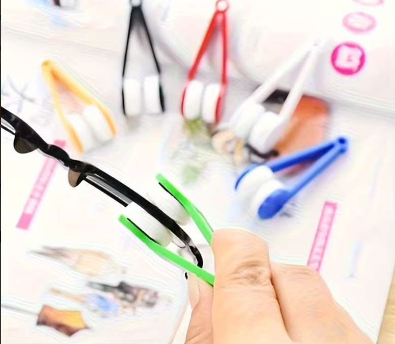 Easy glasses cleaners